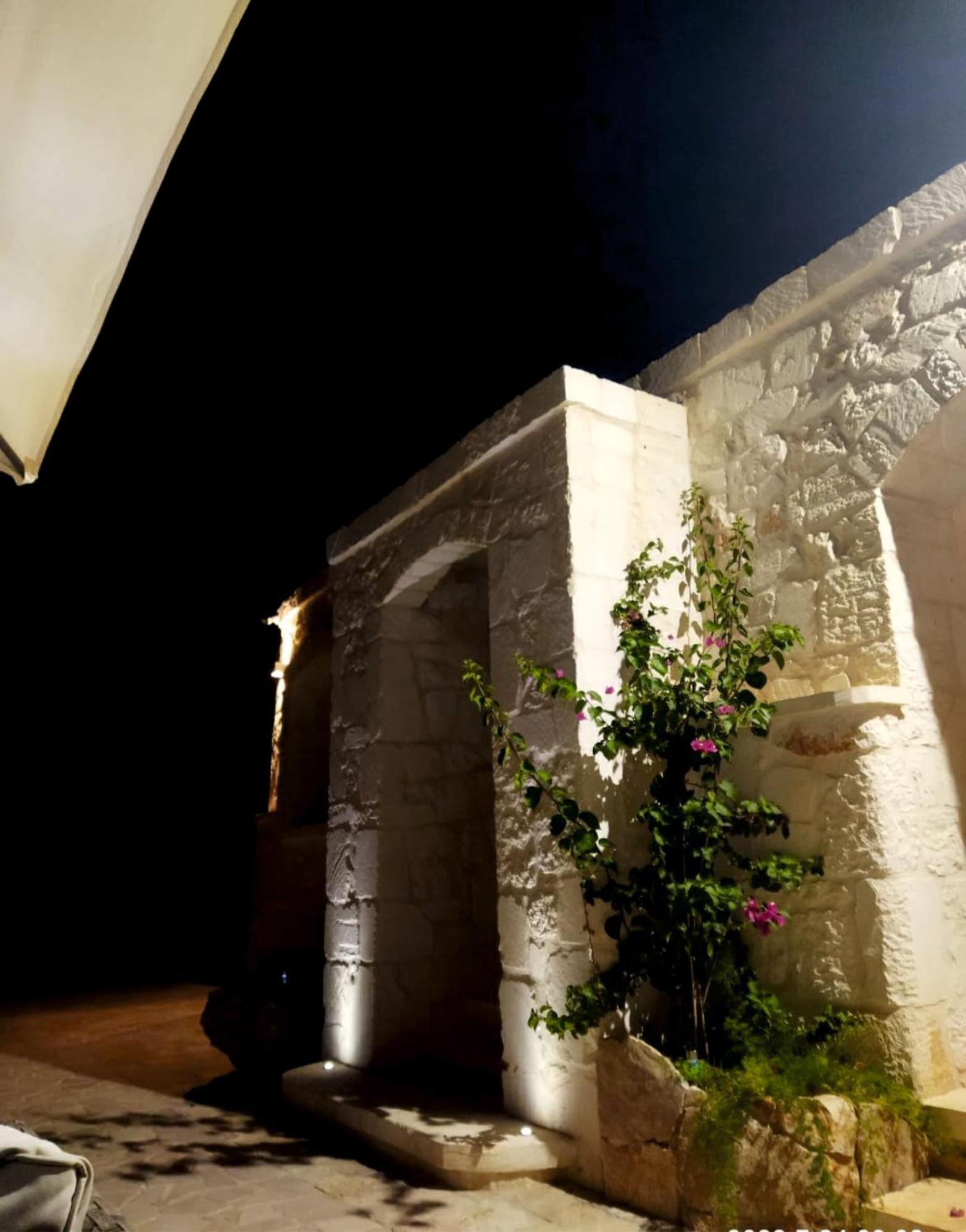 Villa Brachychiton オストゥーニ エクステリア 写真