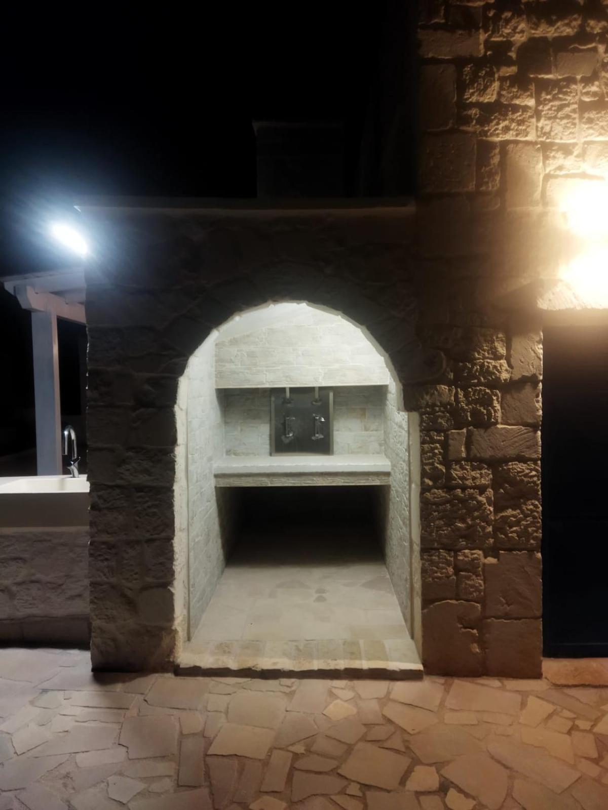 Villa Brachychiton オストゥーニ エクステリア 写真